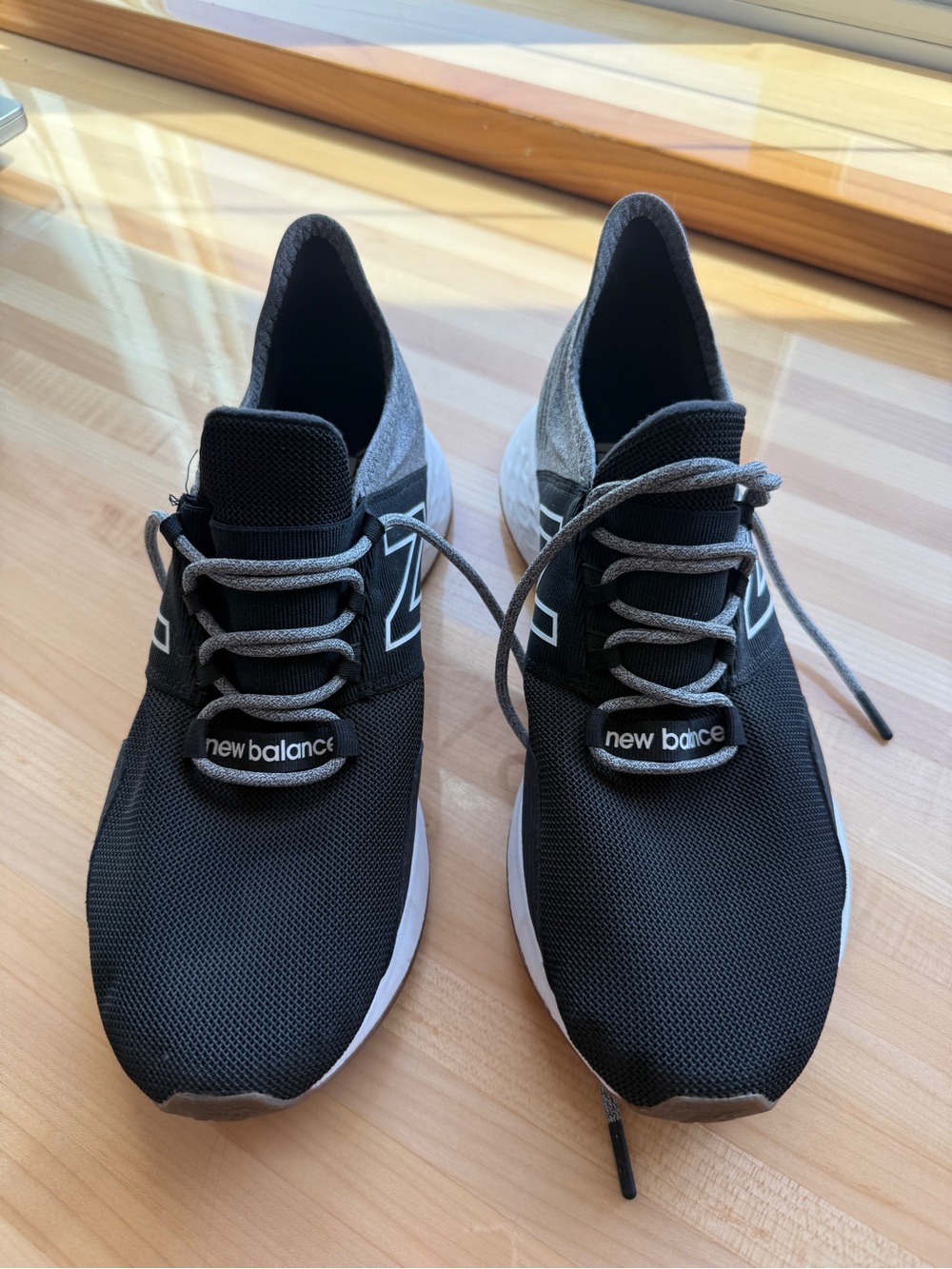 New Balance Fresh Foam Roav v1 Lace up Sneakers